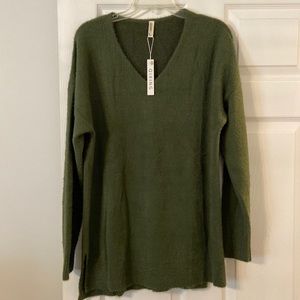 Qixing Sweater size L brand new with tags color sage green length 29” bust 40”